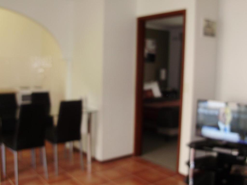 ווארנאמבול Redwood Manor Motel Apartments מראה חיצוני תמונה